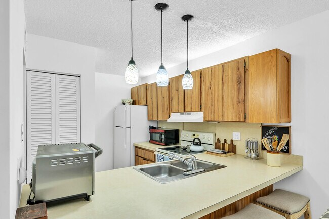 Photo - 3402 Gardens E Dr Unit 14a