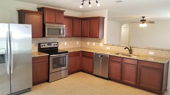 Photo - 1616 Treeta Trail