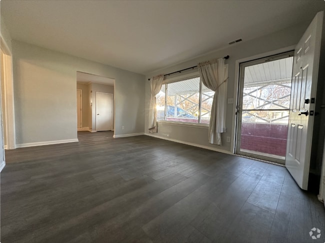 Building Photo - 3009 Greenbelt Dr Rental