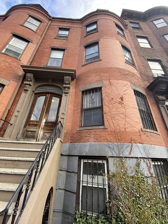 Building Photo - 674 Massachusetts Ave Unit 5