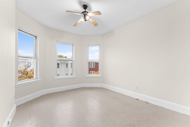 Photo - 239 Bowdoin St Unit 3