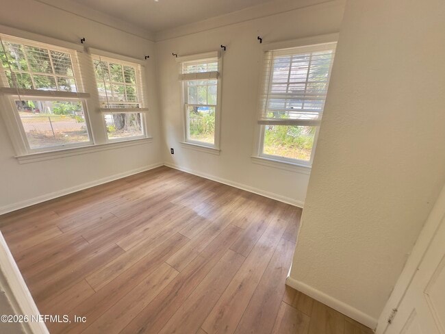 Photo - 2051 Danese St
