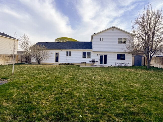 Photo - 1624 W 525 S