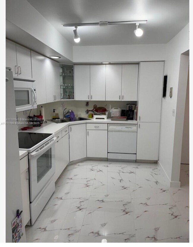 Photo - 6423 Collins Ave Condo Unit 1709