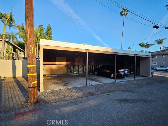 Photo - 1381 Burwood St