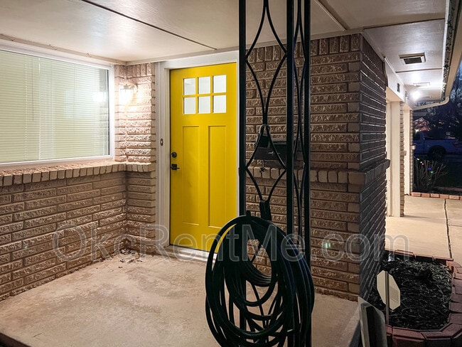 Photo - 106 Thompson Dr