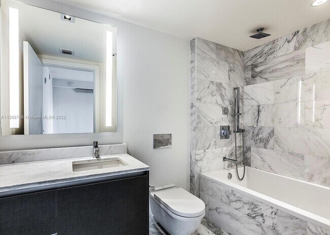 Beautiful Marble Shower - 1451 Brickell Ave Unit 1606