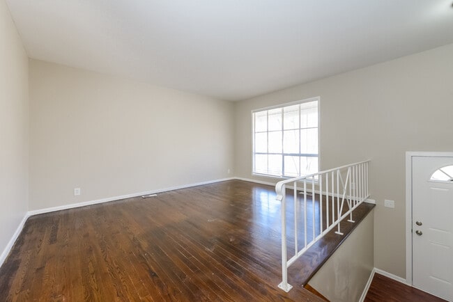 Photo - 8413 E 93rd St