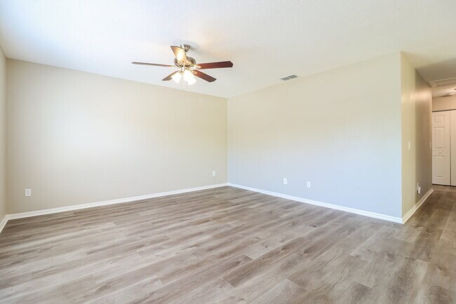 Photo - 3610 N 56th St