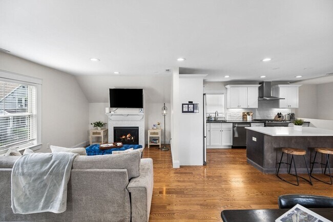 Photo - 114 Moreland St Unit 2