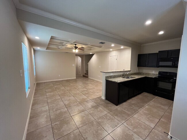 Photo - 7011 Micayla Cv