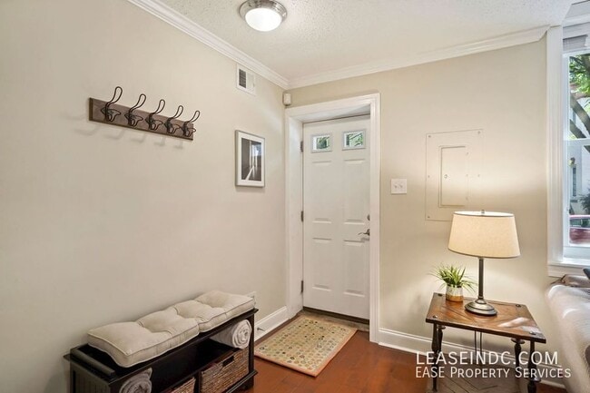 Photo - 133 Bates St NW