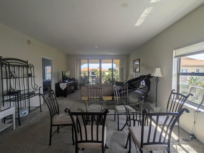 Photo - 200 Uno Lago Dr Unit 405