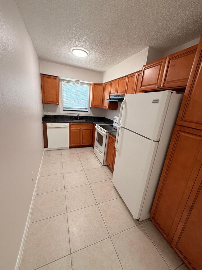 Photo - 1618 W 26th Ct Unit A