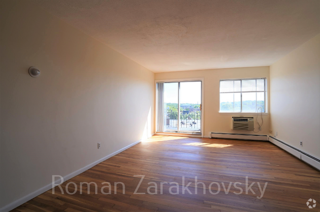Building Photo - 95 Sutherland Rd Unit 4C Rental