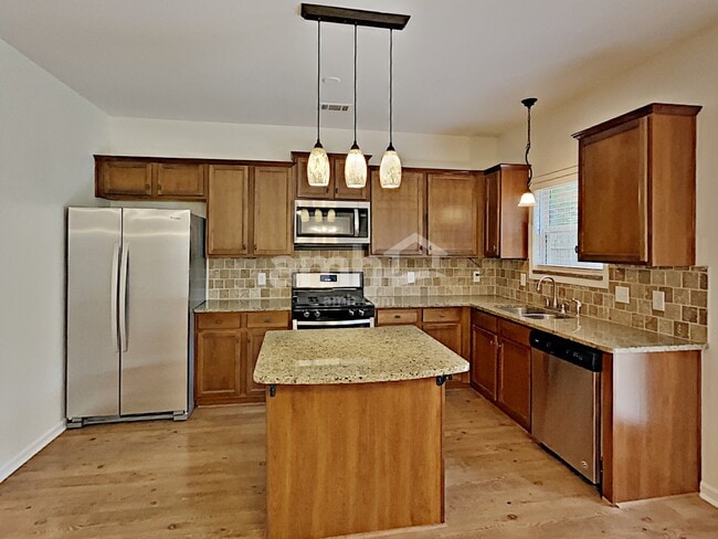 Photo - 125 Kingland St