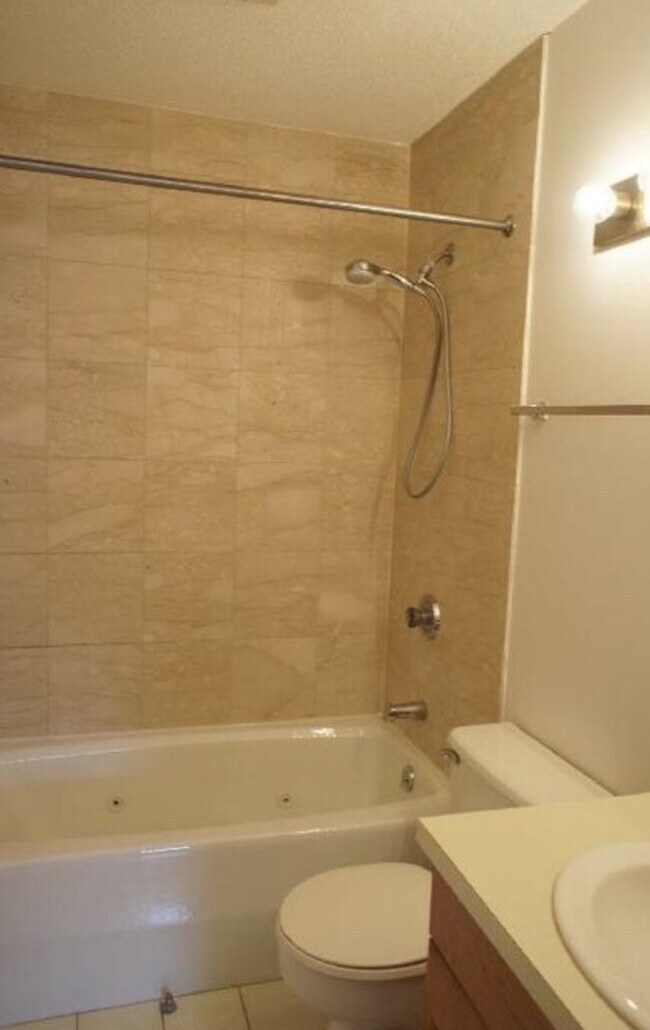 Photo - 147 Kelton St Unit 506