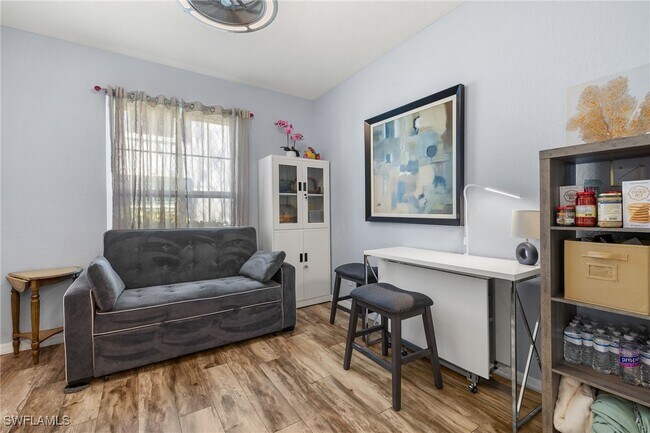 Photo - 7087 Barrington Cir Unidad 102