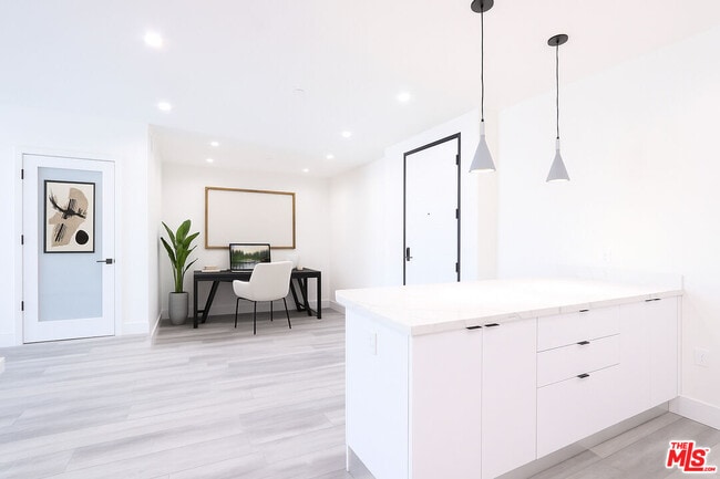 Photo - 11800 Courtleigh Dr Unidad 305