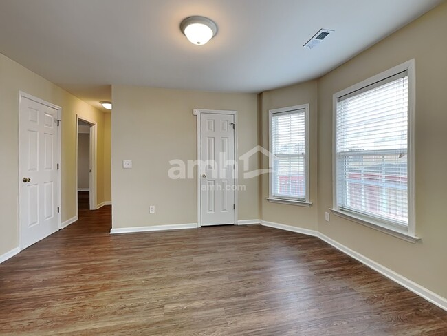 Photo - 1849 Denise Ln