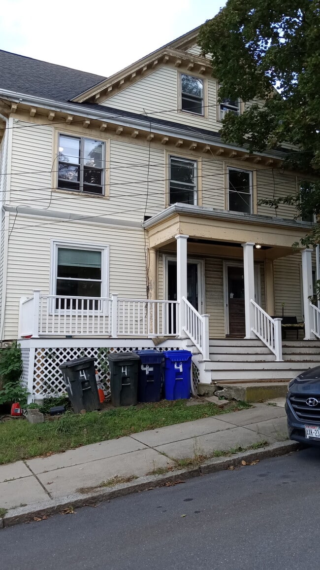 Building Photo - 4 Eleanor St