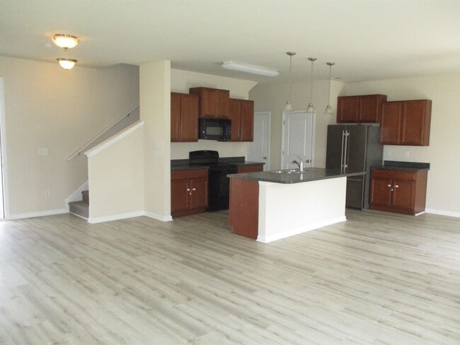 Photo - 812 Hayes Point Cir