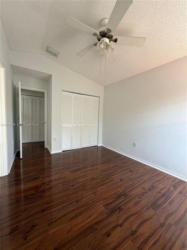 Photo - 1534 Weeping Willow Way