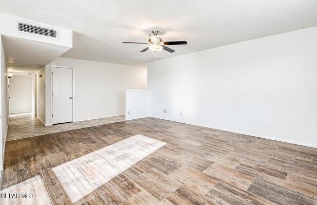 Photo - 293 Atlantic Rd