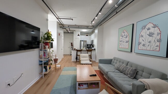 Building Photo - 1300 N St NW Unit 10