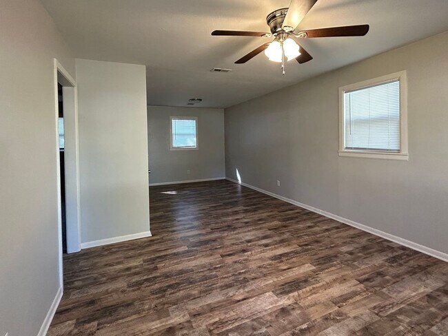 Photo - 3 Bedroom on S Glenn, Wichita KS!