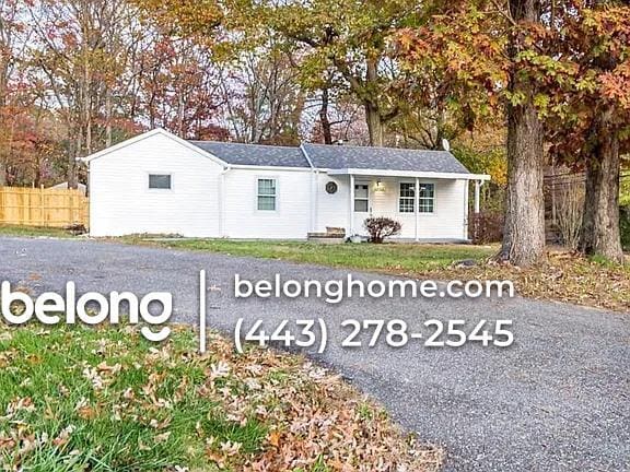 Photo - 822 Warburton Ln