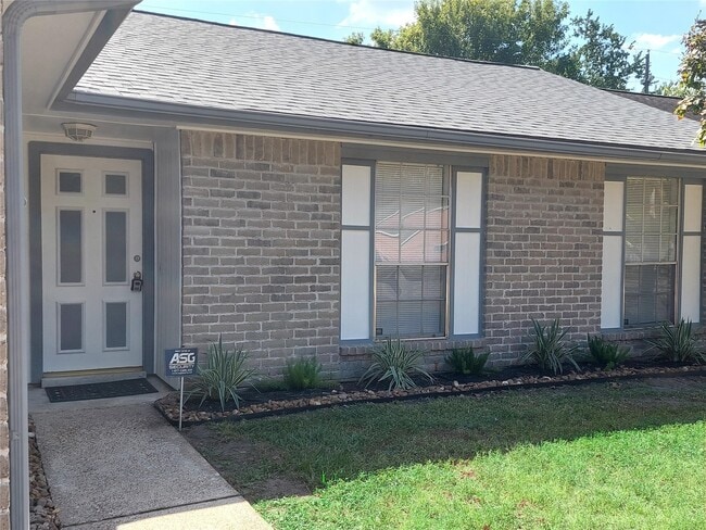 Photo - 8222 Forest Point Dr