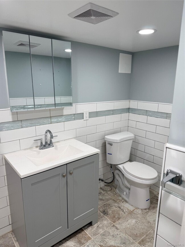 Photo - 100 E Valley Stream Blvd