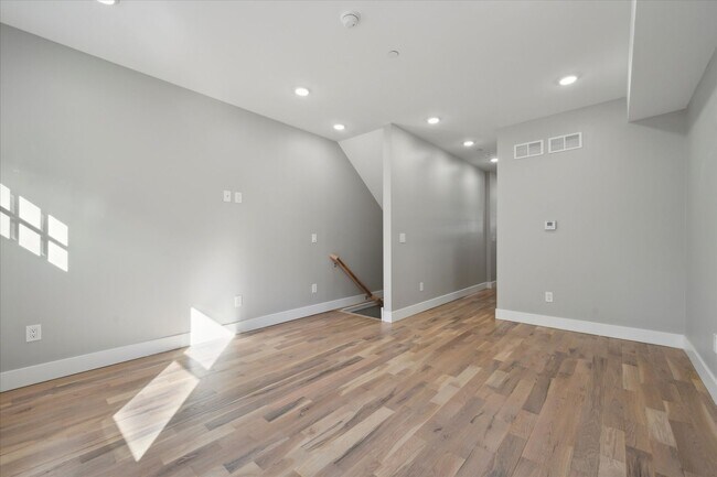 Photo - 5412 Delancey St Unit 5412-B