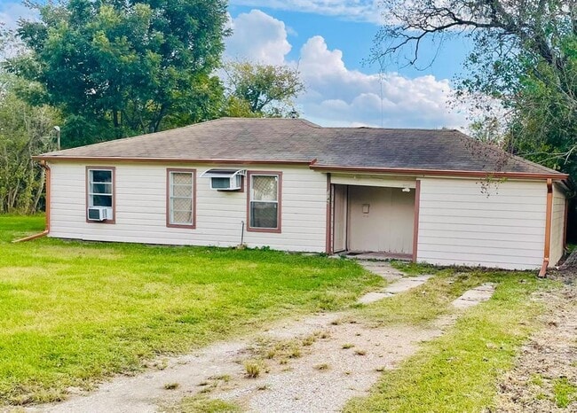 Building Photo - 1745 Rivercrest St