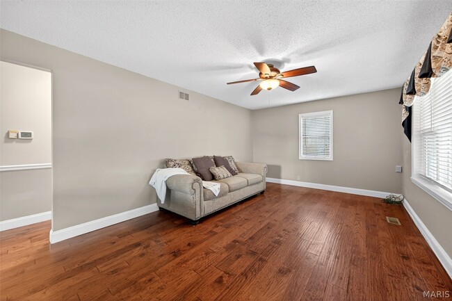 Photo - 5591 Old Hwy 21