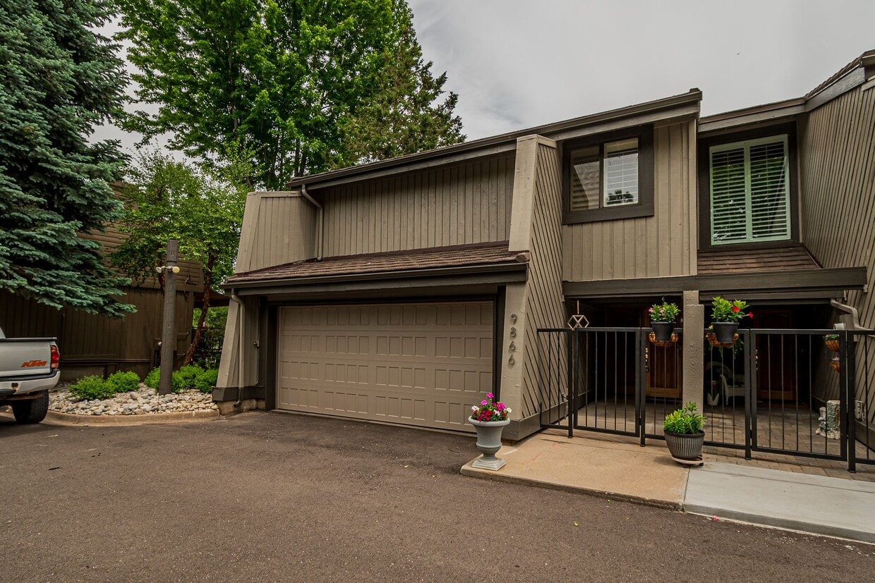 3BD, 2.5BA Arapahoe Lake Park Townhome Nea... - 3BD, 2.5BA Arapahoe Lake Park Townhome Nea...