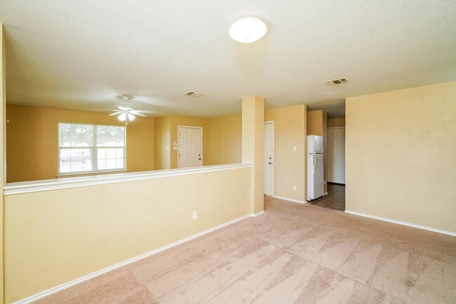 Photo - 8007 Heights Valley