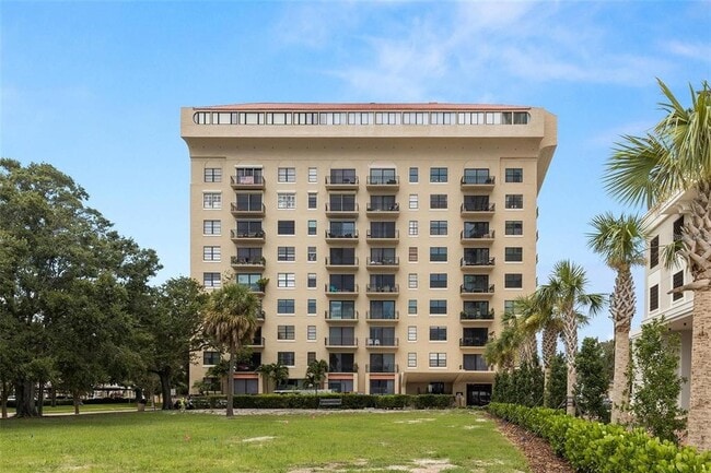 Building Photo - 2109 Bayshore Blvd Unit 210 Rental
