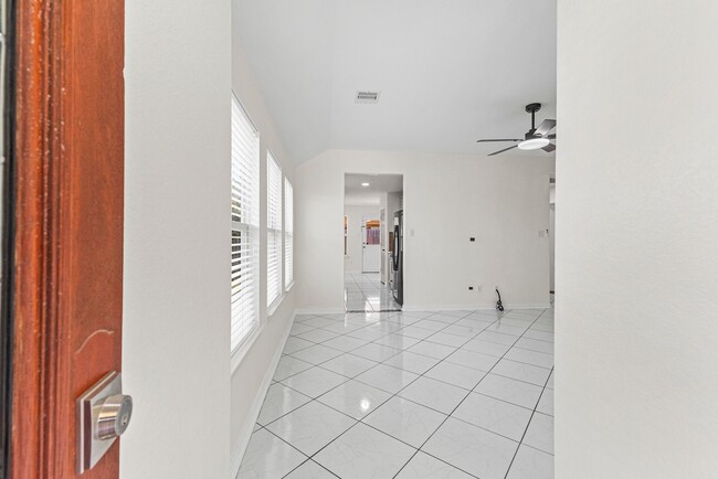 Photo - 9006 Wildbird Ln