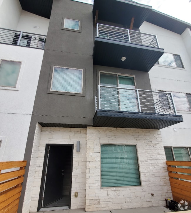 Building Photo - 2185 N 525 W Rental