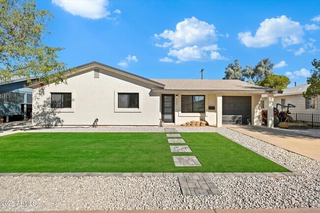 Building Photo - 7754 E Verde Ln