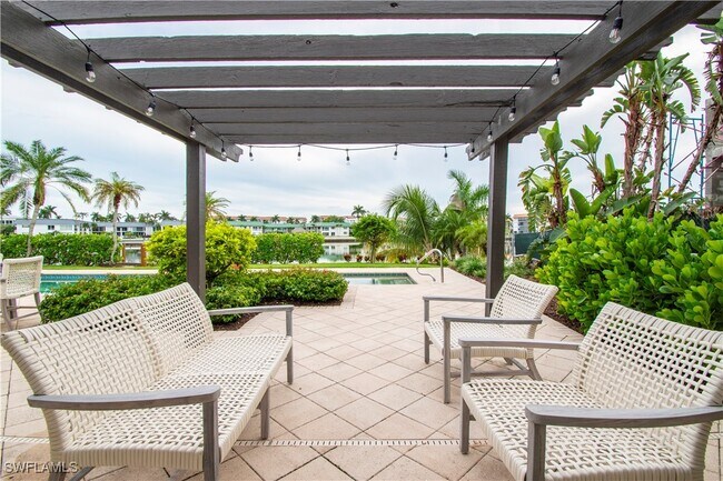 Photo - 222 Bay Point