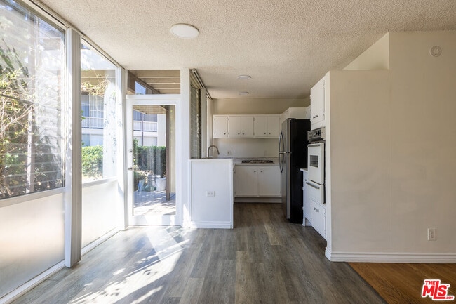 Photo - 3330 S Sepulveda Blvd