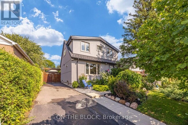 122 Allenby Ave