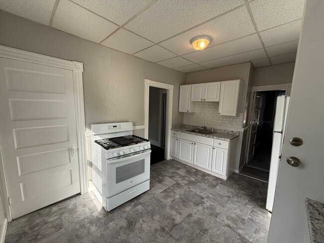Photo - 184 Laurel St Unit 2