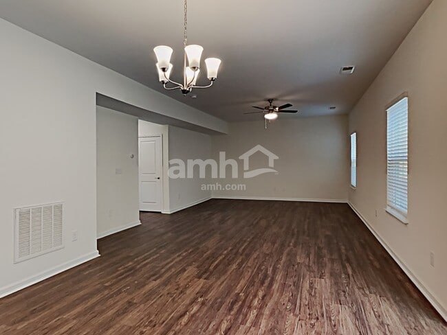 Photo - 5046 Twin River Dr