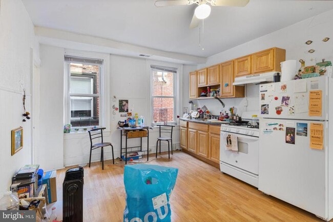 Building Photo - 131 W Susquehanna Ave Unit 2F