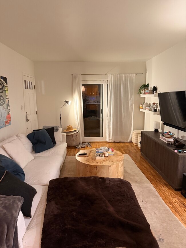 Photo - 622 Venezia Ave Unit front