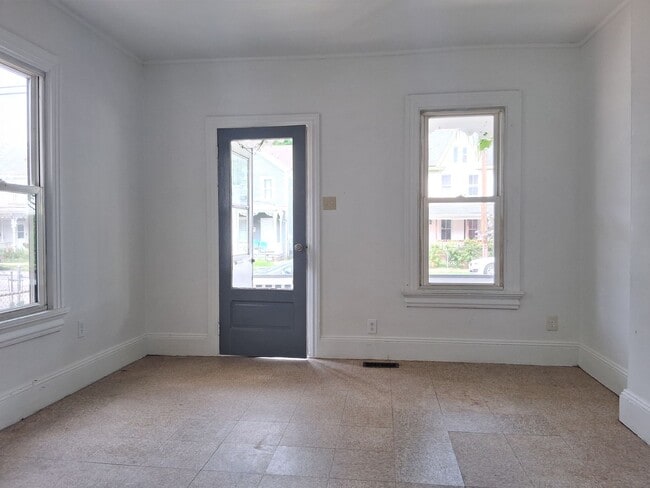 Photo - Spacious 3 Bedroom House FOR RENT in Bridgeton $1650
